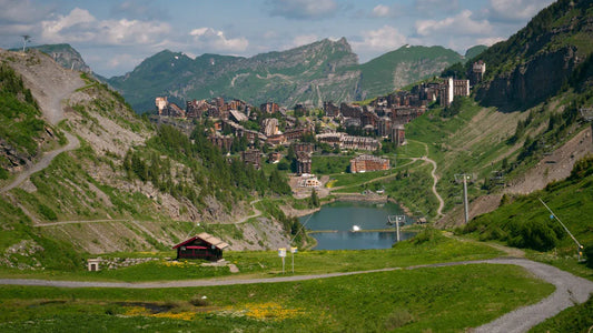 Expert Advice for First-Time Summer Ski Resort Visitors
