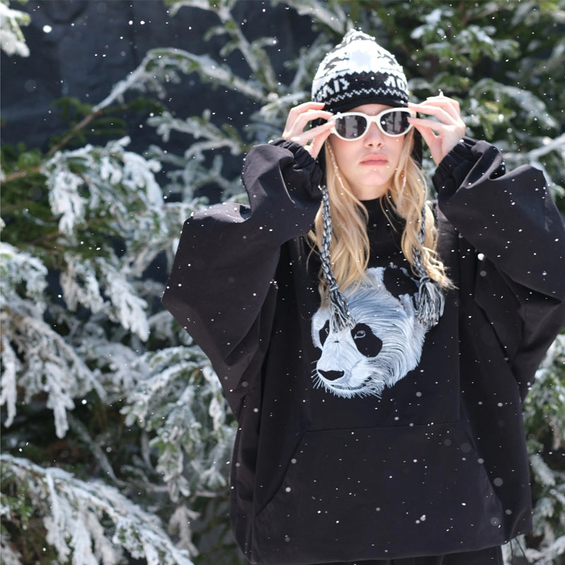 Hellystudio -Panda & Dog Snow Pullover --Women's