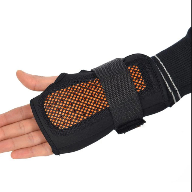 Doorek - Show Finger Snow Sports Wrist  Guards - Unisex